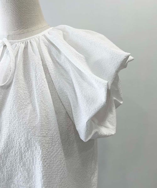 DIARIUM（ディアリウム）の「バルーンスリーブギャザーブラウス（シャツ/ブラウス・レディース・オフホワイト/ブラック・M）」の8枚目の写真
