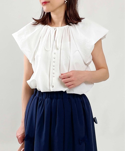 DIARIUM（ディアリウム）の「バルーンスリーブギャザーブラウス（シャツ/ブラウス・レディース・オフホワイト/ブラック・M）」の21枚目の写真