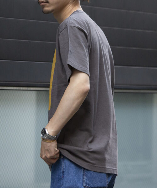 GLOSTER（グロスター）の「イラストレーター【ogwillust/オガワナツミ】 コラボTシャツ vol2（Tシャツ/カットソー・メンズ・チャコールグレー/ホワイト・M/L）」の13枚目の写真