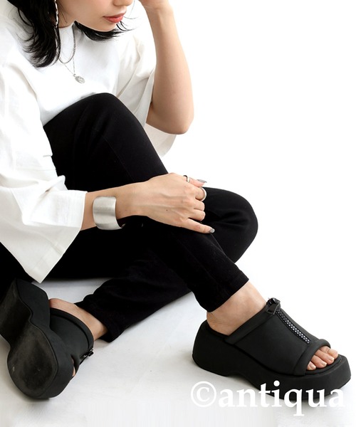 antiqua(アンティカ)の「厚底ミュールサンダル(サンダル・レディース・ブラック・S/M/L/LL)」の11枚目の写真