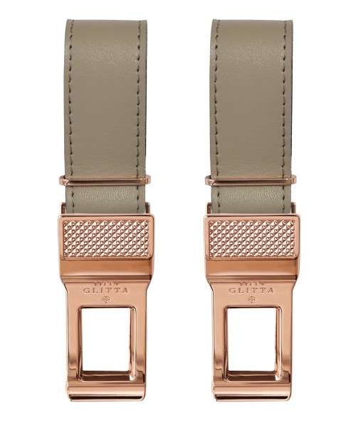 Litta Glitta(リッタグリッタ)の「【Litta Glitta(リッタグリッタ)】ピクシークリップ -ブランケットクリップ-(合皮ベルト)(ベビーカー/ベビーカー用品・キッズ・グレー系その他/ブラウン系その他3/ブラウン系その他/グレー系その他3/ブラウン系その他2/グレー系その他2・-)」の2枚目の写真