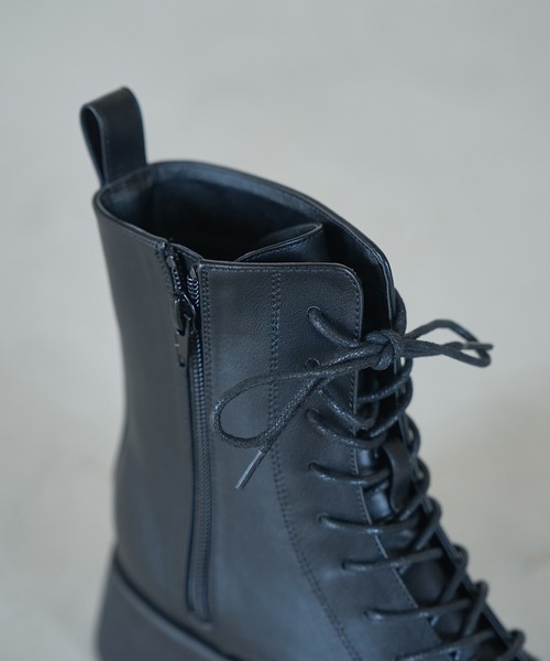 Juze（ジュゼ）の「【軽量】切り替えレースアップブーツ（ブーツ・レディース・ブラック・L/M/S）」の3枚目の写真