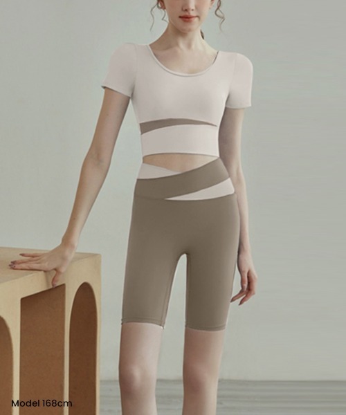 SAISON DE PAPILLON（セゾンドパピヨン）の「カップ付半袖トップ タンクトップ（スポーツブラ・レディース・ベージュ/パープル/ブルー/ブラック/グリーン・M/L）」の13枚目の写真