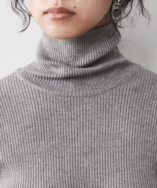 CHIC STYLE(シックスタイル)の「<大きいサイズ>ロングスリーブタートルニットプルオーバー シックスタイル(ニット/セーター・レディース・ブラック/アイボリー/グレー・L/5L/3L/4L/LL)」の15枚目の写真