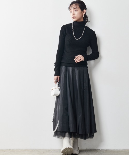 CHIC STYLE(シックスタイル)の「<大きいサイズ>ロングスリーブタートルニットプルオーバー シックスタイル(ニット/セーター・レディース・ブラック/アイボリー/グレー・L/5L/3L/4L/LL)」の4枚目の写真