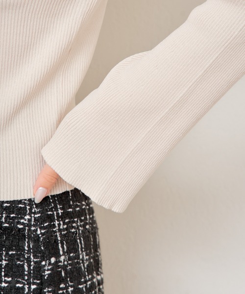 Chico（チコ）の「【WEB限定/REVIVAL】首刺繍ハイネックリブニット（ニット/セーター・レディース・ブラック/アイボリー/ブラック系その他2/グレー・FREE）」の8枚目の写真