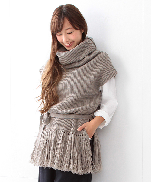 Ray BEAMS(レイビームス)の「■RBS / フリンジ タートル ニットベスト(ニット/セーター・レディース・グレー/ブラウン/ネイビー・ONE SIZE)」の2枚目の写真