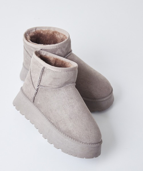 welleg（ウェレッグ）の「厚底ムートンブーツ（ブーツ・レディース・ダークブラウン/ベージュ系/ブラック・LL/L/M）」の3枚目の写真