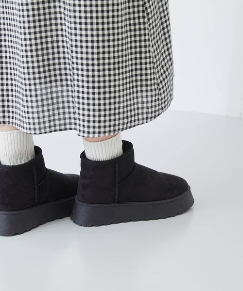 welleg（ウェレッグ）の「厚底ムートンブーツ（ブーツ・レディース・ダークブラウン/ベージュ系/ブラック・LL/L/M）」の5枚目の写真