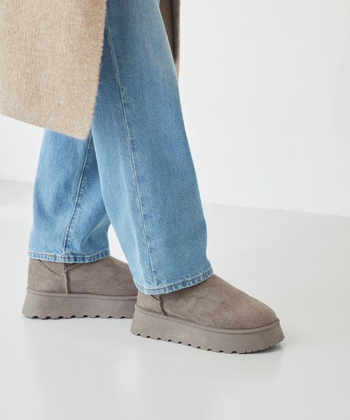 welleg（ウェレッグ）の「厚底ムートンブーツ（ブーツ・レディース・ダークブラウン/ベージュ系/ブラック・LL/L/M）」の21枚目の写真