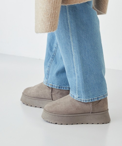 welleg（ウェレッグ）の「厚底ムートンブーツ（ブーツ・レディース・ダークブラウン/ベージュ系/ブラック・LL/L/M）」の22枚目の写真