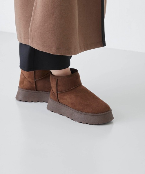 welleg（ウェレッグ）の「厚底ムートンブーツ（ブーツ・レディース・ダークブラウン/ベージュ系/ブラック・LL/L/M）」の16枚目の写真