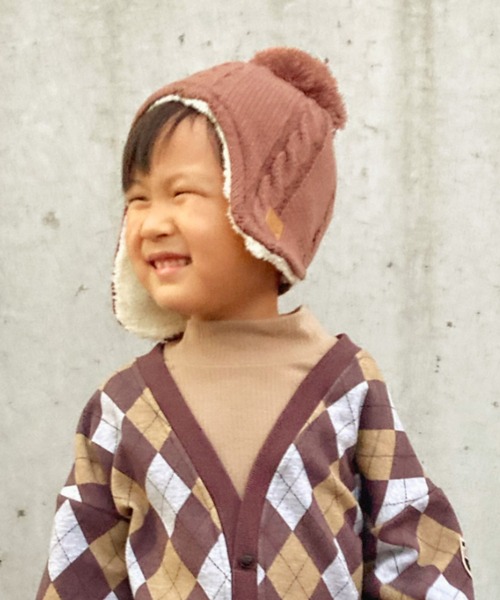 Kids Foret(キッズフォーレ)の「耳付アクリルケーブルニット帽子(ニットキャップ/ビーニー・キッズ・ブラック/ラベンダー/ブラウン/グレー・53/56/49)」の15枚目の写真