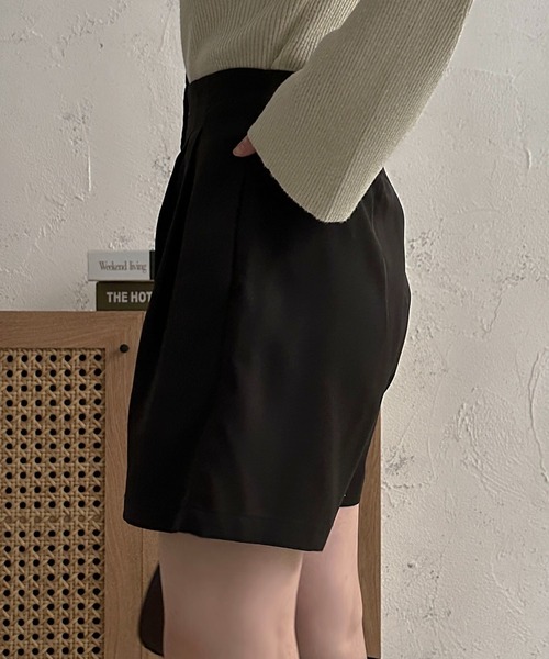 apres jour clair（アプレジュールクレア）の「【apres jour clair】アシメショートパンツ【ZOZOTOWN限定アイテム】（その他パンツ・レディース・ブラック/ブラウン系その他・フリー/X-LARGE）」の4枚目の写真