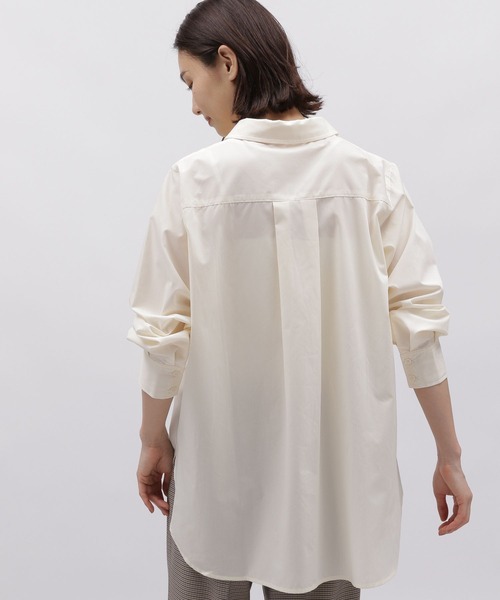 LAKOLE（ラコレ）の「ラウンドヘムシャツ / 982193（シャツ/ブラウス・レディース・ライトベージュ/サックスブルー/オフホワイト・MEDIUM/SMALL）」の6枚目の写真