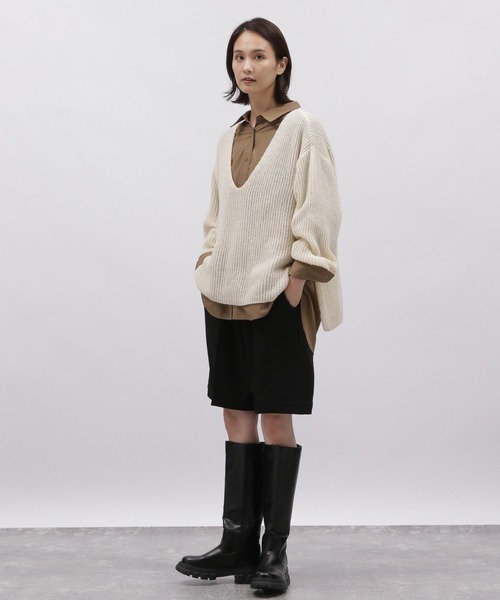 LAKOLE（ラコレ）の「ラウンドヘムシャツ / 982193（シャツ/ブラウス・レディース・ライトベージュ/サックスブルー/オフホワイト・MEDIUM/SMALL）」の7枚目の写真