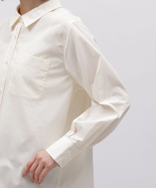 LAKOLE（ラコレ）の「ラウンドヘムシャツ / 982193（シャツ/ブラウス・レディース・ライトベージュ/サックスブルー/オフホワイト・MEDIUM/SMALL）」の16枚目の写真