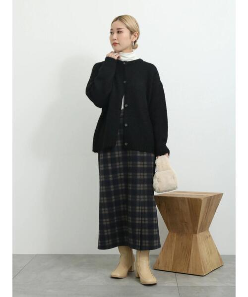 Samansa Mos2 blue（サマンサモスモスブルー）の「ウールライクチェックナロースカート（スカート・レディース・ネイビー/チャコールグレー/グレー/ブラック・F）」の16枚目の写真