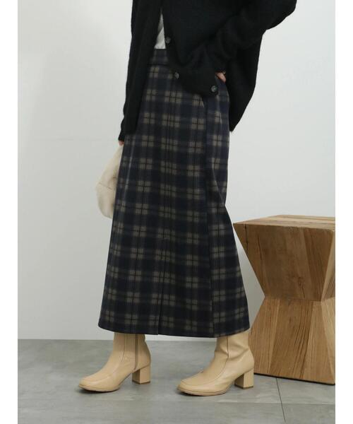 Samansa Mos2 blue（サマンサモスモスブルー）の「ウールライクチェックナロースカート（スカート・レディース・ネイビー/チャコールグレー/グレー/ブラック・F）」の18枚目の写真