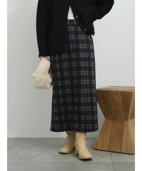 Samansa Mos2 blue（サマンサモスモスブルー）の「ウールライクチェックナロースカート（スカート・レディース・ネイビー/チャコールグレー/グレー/ブラック・F）」の19枚目の写真