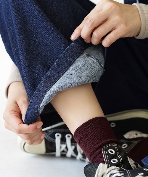 zootie(ズーティー)の「フロントジッパー 裏起毛 デニムサロペット(サロペット/オーバーオール・レディース・インディゴブルー/ブラック・フリー)」の15枚目の写真