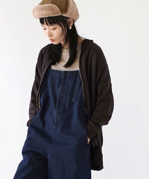 zootie(ズーティー)の「フロントジッパー 裏起毛 デニムサロペット(サロペット/オーバーオール・レディース・インディゴブルー/ブラック・フリー)」の11枚目の写真
