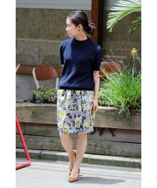 La TOTALITE（ラトータリテ）の「SUGAR ROSE アゼアミハイネックニットプルオーバー◆（ニット/セーター・レディース・グレー/ライトブラウン/ネイビー・FREE）」の20枚目の写真