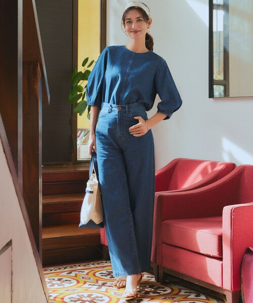 23区(ニジュウサンク)の「【Oggi4月号掲載/洗える】23区DENIM ライトダンガリー ブラウス(シャツ/ブラウス・レディース・スカイブルー系/ターコイズブルー系・48/46/44)」の4枚目の写真