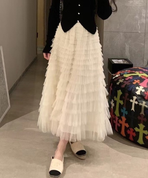 Achic(アシック)の「レイヤーフリル ロングチュールスカート(スカート・レディース・ピンクベージュ/ブラック/アイボリー・M)」の22枚目の写真