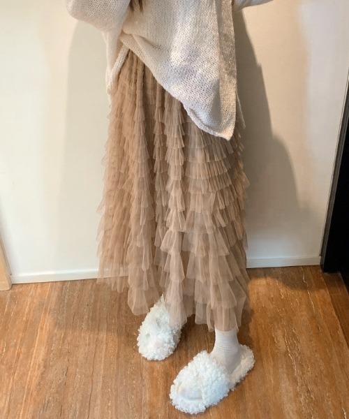 Achic(アシック)の「レイヤーフリル ロングチュールスカート(スカート・レディース・ピンクベージュ/ブラック/アイボリー・M)」の8枚目の写真