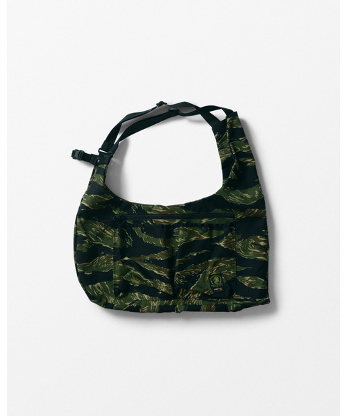 WHIZLIMITED(ウィズリミテッド)の「2WAY BAG(ショルダーバッグ・メンズ・ブラック/タイガーカモ・FREE)」の5枚目の写真