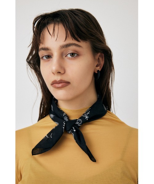 MOUSSY(マウジー)の「BIKER バンダナ(バンダナ/スカーフ・レディース・レッド/ブラック・FREE)」の3枚目の写真