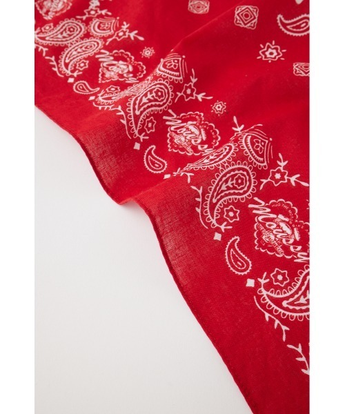 MOUSSY(マウジー)の「BIKER バンダナ(バンダナ/スカーフ・レディース・レッド/ブラック・FREE)」の13枚目の写真