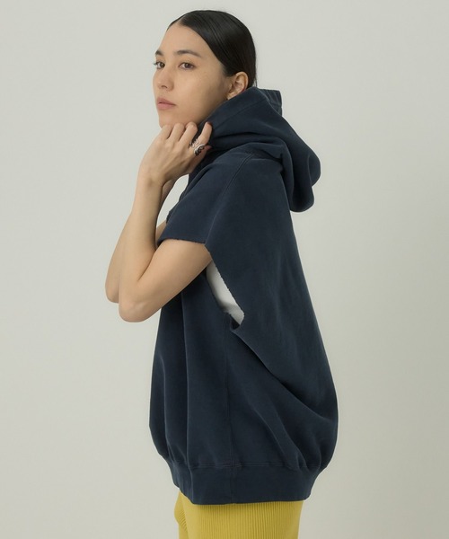 Chaos（カオス）の「Chaos(カオス)/【REMI RELIEF】別注ウラケノースリーブパーカー（パーカー・レディース・オフホワイト/ネイビー系・FREE）」の13枚目の写真