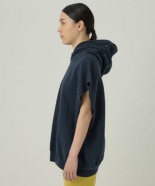 Chaos（カオス）の「Chaos(カオス)/【REMI RELIEF】別注ウラケノースリーブパーカー（パーカー・レディース・オフホワイト/ネイビー系・FREE）」の20枚目の写真