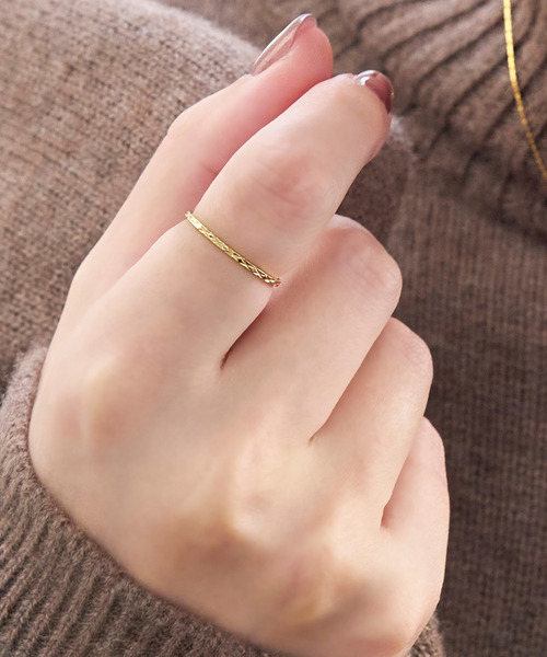 Phoebe(フィービィー)の「<EC限定>【金属アレルギー対応】ロンバスカットリング/サージカルステンレス(リング・レディース・イエローゴールド・#11)」の5枚目の写真