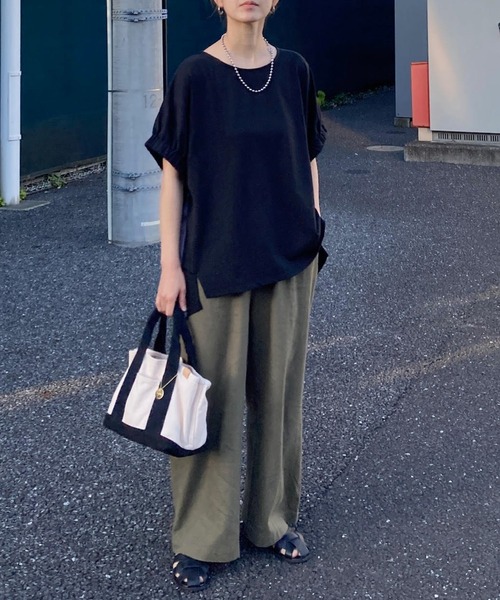 LBC(エルビーシー)の「袖ギャザーリボンチュニック(Tシャツ/カットソー・レディース・ホワイト/ブラック/ブルー/ベージュ・M)」の5枚目の写真