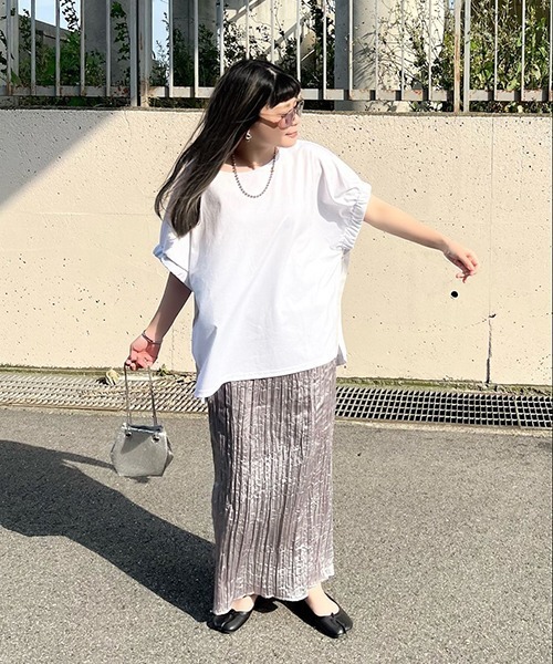 LBC(エルビーシー)の「袖ギャザーリボンチュニック(Tシャツ/カットソー・レディース・ホワイト/ブラック/ブルー/ベージュ・M)」の17枚目の写真