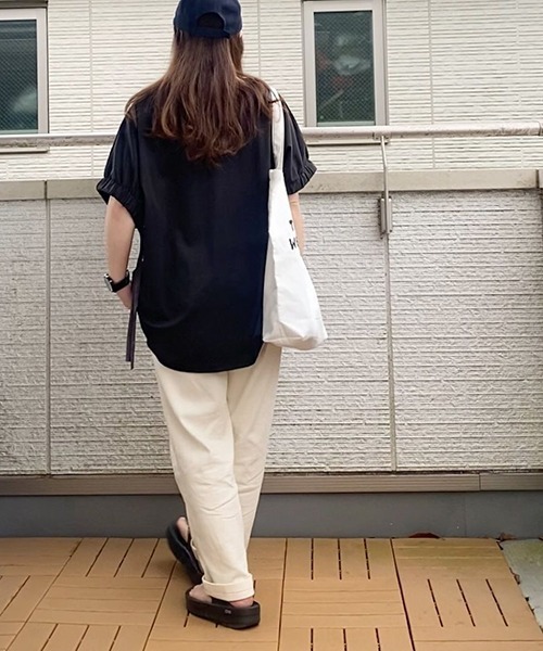 LBC(エルビーシー)の「袖ギャザーリボンチュニック(Tシャツ/カットソー・レディース・ホワイト/ブラック/ブルー/ベージュ・M)」の15枚目の写真