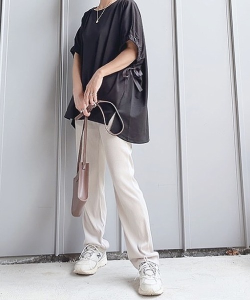 LBC(エルビーシー)の「袖ギャザーリボンチュニック(Tシャツ/カットソー・レディース・ホワイト/ブラック/ブルー/ベージュ・M)」の22枚目の写真