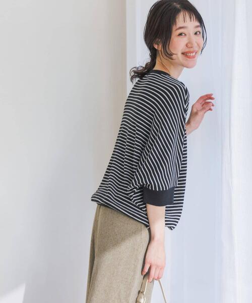 URBAN RESEARCH DOORS(アーバンリサーチドアーズ)の「タックフライスワイドTシャツ(Tシャツ/カットソー・レディース・チャコールグレー/ブラック/ネイビー/オフホワイト/ホワイト系その他/ナチュラル/イエロー系その他/ブラック系その他・MEDIUM)」の11枚目の写真