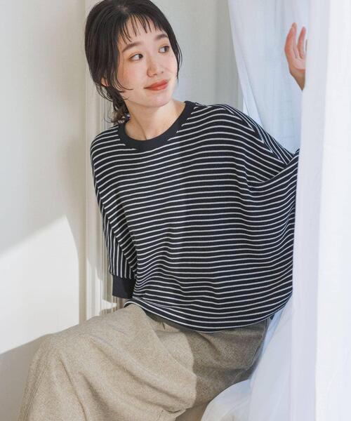 URBAN RESEARCH DOORS(アーバンリサーチドアーズ)の「タックフライスワイドTシャツ(Tシャツ/カットソー・レディース・チャコールグレー/ブラック/ネイビー/オフホワイト/ホワイト系その他/ナチュラル/イエロー系その他/ブラック系その他・MEDIUM)」の12枚目の写真
