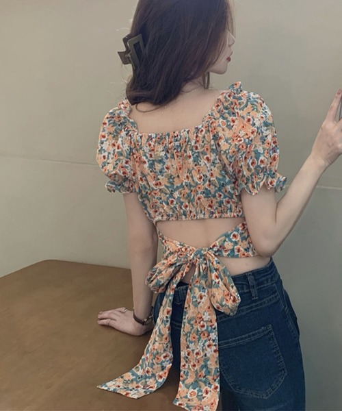 GLAMOROUS JANE(グラマラスジェーン)の「パフスリーブバックリボンクロップド丈トップス(Tシャツ/カットソー・レディース・ブラック/ブルー・FREE)」の17枚目の写真