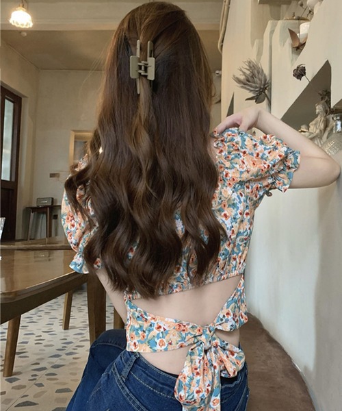 GLAMOROUS JANE(グラマラスジェーン)の「パフスリーブバックリボンクロップド丈トップス(Tシャツ/カットソー・レディース・ブラック/ブルー・FREE)」の18枚目の写真