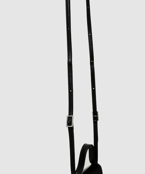 MM6 Maison Margiela（ｴﾑｴﾑｼｯｸｽ ﾒｿﾞﾝ ﾏﾙｼﾞｪﾗ）の「MINI BAG（ショルダーバッグ・レディース・ブラック・UNI）」の4枚目の写真