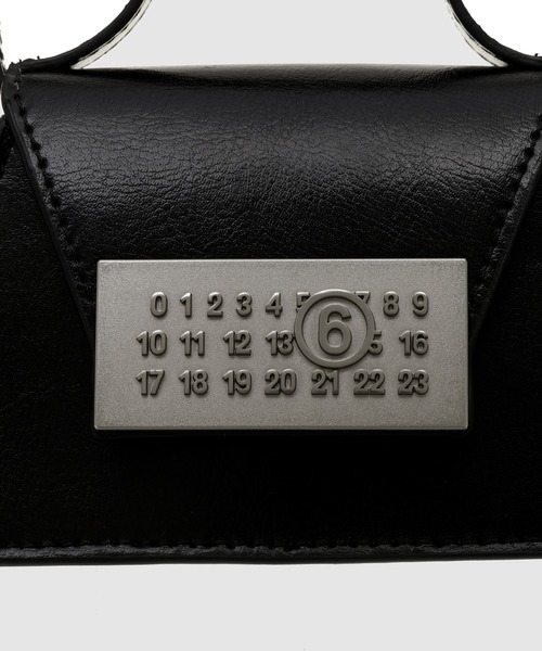 MM6 Maison Margiela（ｴﾑｴﾑｼｯｸｽ ﾒｿﾞﾝ ﾏﾙｼﾞｪﾗ）の「MINI BAG（ショルダーバッグ・レディース・ブラック・UNI）」の3枚目の写真