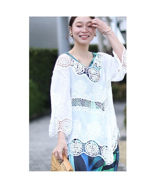Sawa a la mode（サワアラモード）の「カッティングレーストップス（Tシャツ/カットソー・レディース・ホワイト/グレー・FREE）」の9枚目の写真
