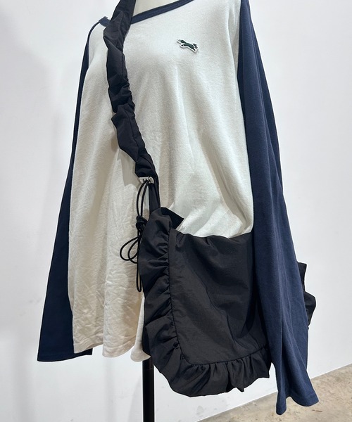 バッグ NENE セール】nene - フリルショルダーバッグ made in INTER FACTORY