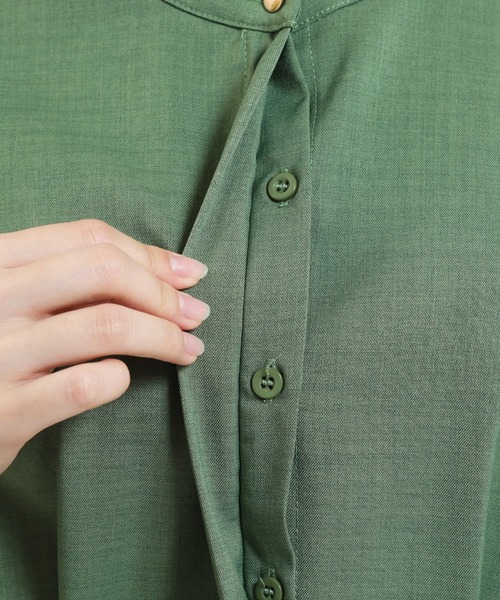 TRUDEA（トルディア）の「リネンライクタックペプラムブラウス（シャツ/ブラウス・レディース・ブルー/ネイビー/ライトグレー/グリーン・MEDIUM/LARGE）」の11枚目の写真