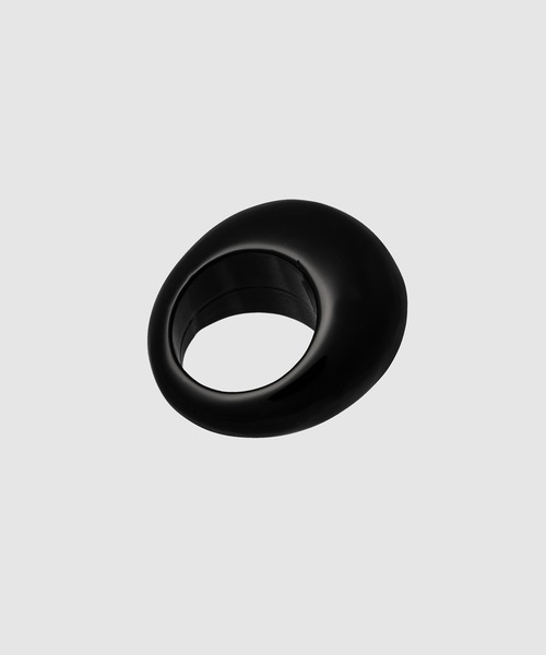 SOPHIE BUHAI(ソフィーブハイ)の「"Medium Donut Ring, Onyx"(リング・レディース・ブラック・5/6)」の2枚目の写真